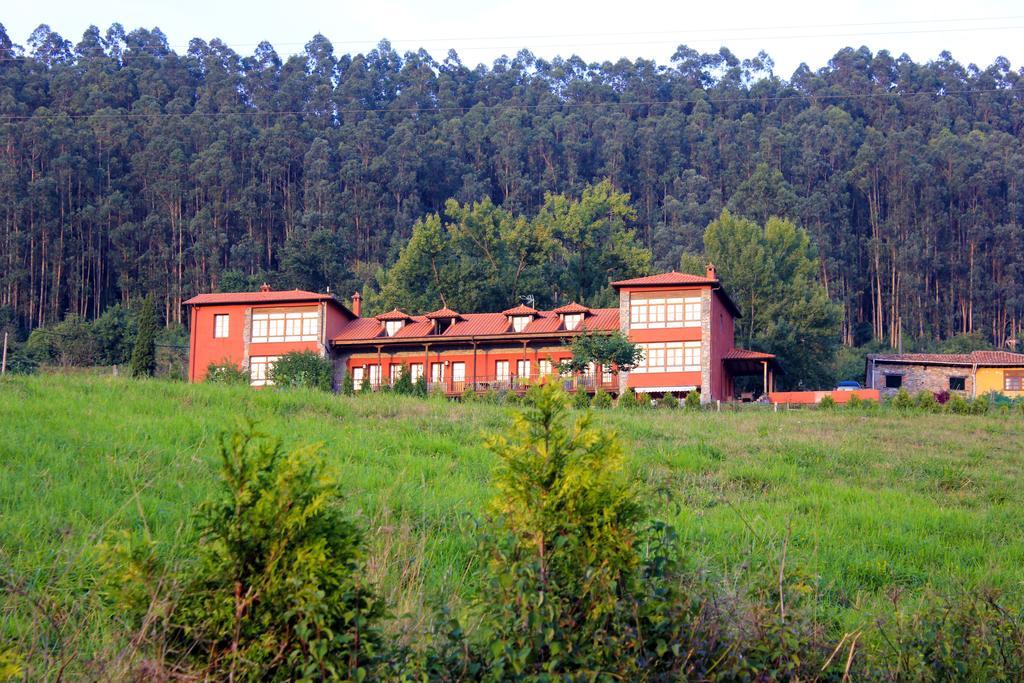 Escuelas De Fuentes Вальявисьоса Экстерьер фото