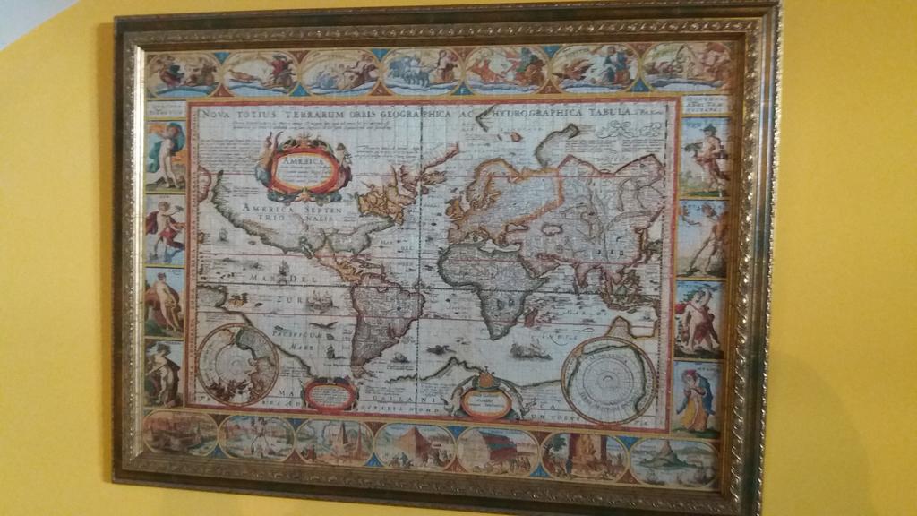 Escuelas De Fuentes Вальявисьоса Экстерьер фото